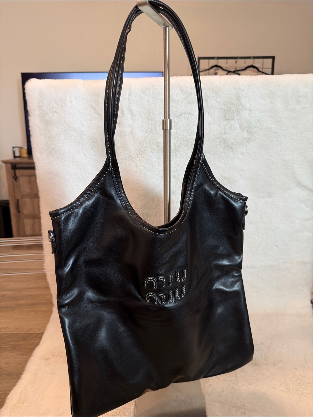 Source Unknown Black Leather Shoulder Bag with stitched logo